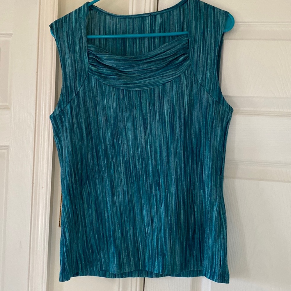 Sleeveless Teal Top w/ ruched front - M